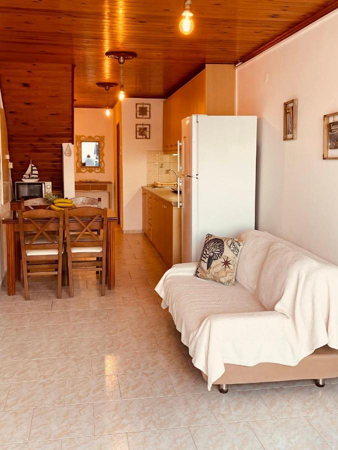 شقة Erginas Boat House Plaka  المظهر الخارجي الصورة